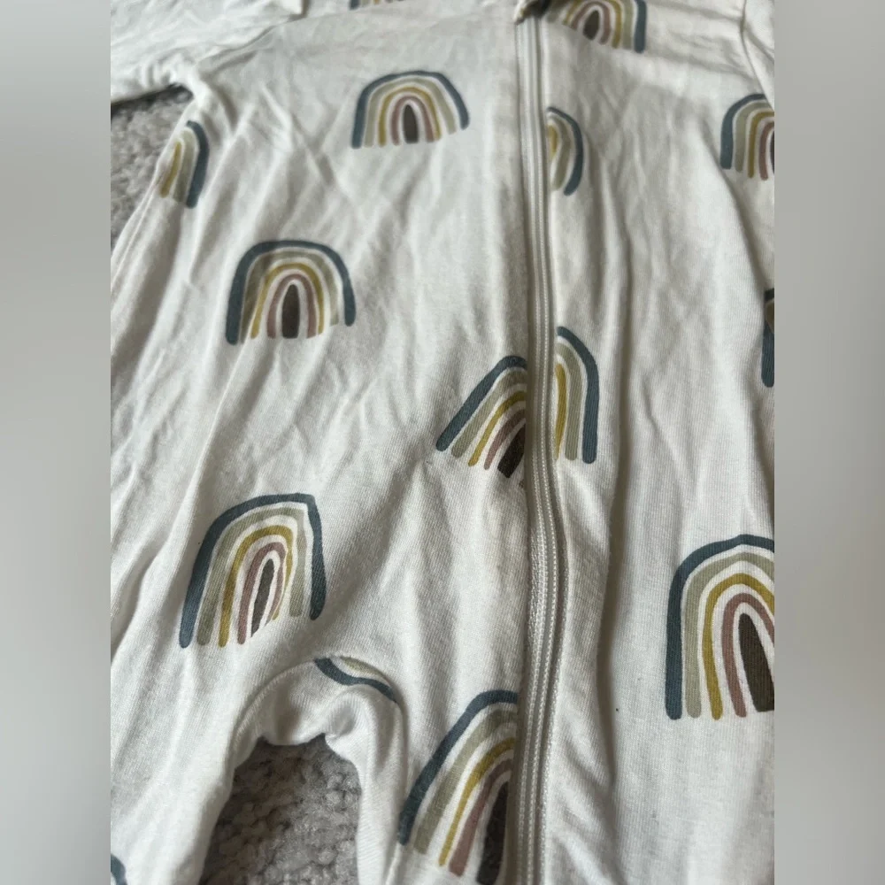 Kyte Baby Rainbow Zippered Rompers 3-6 Months - Picture 2 of 6